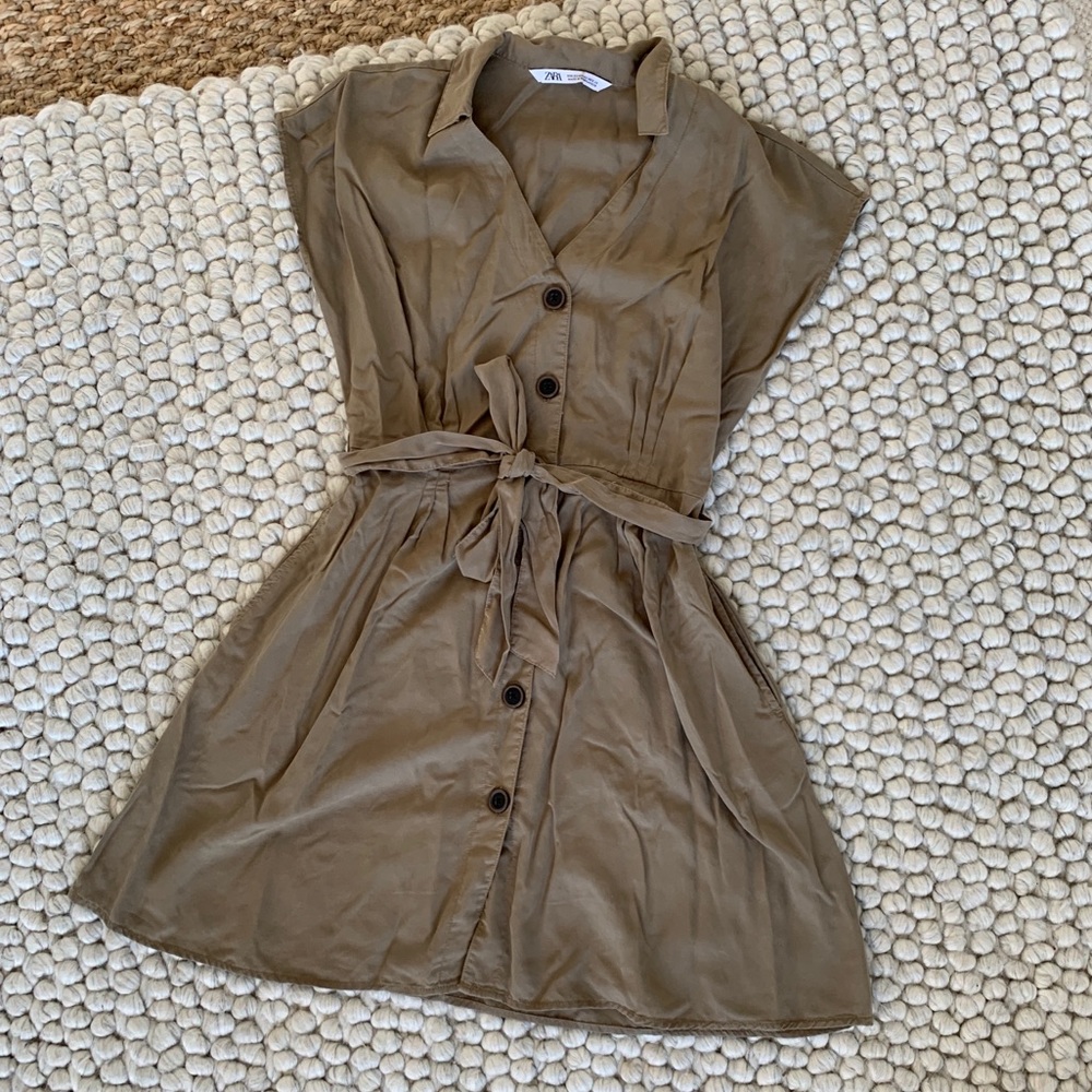 Zara Button down khaki dress - Picture 1 of 2